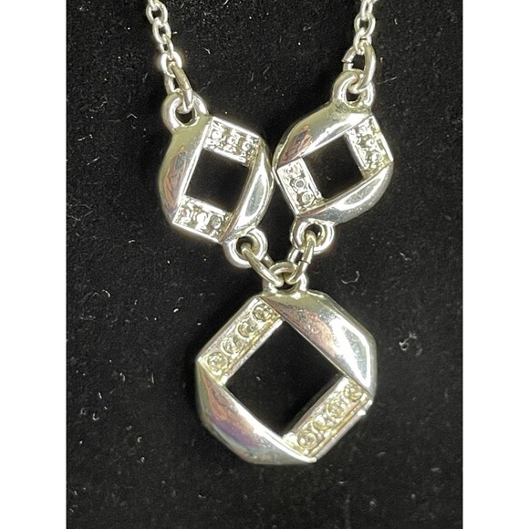 Vintage Avon SAQ signed Double Chain ‘Y’ Necklace geometric Pendant 2006 White - Picture 5 of 15